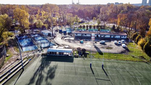 2024 DEIN PADELJAHR STARTET JETZT - mit der Prater Padel Pro Mitgliedschaft täglich Padel spielen